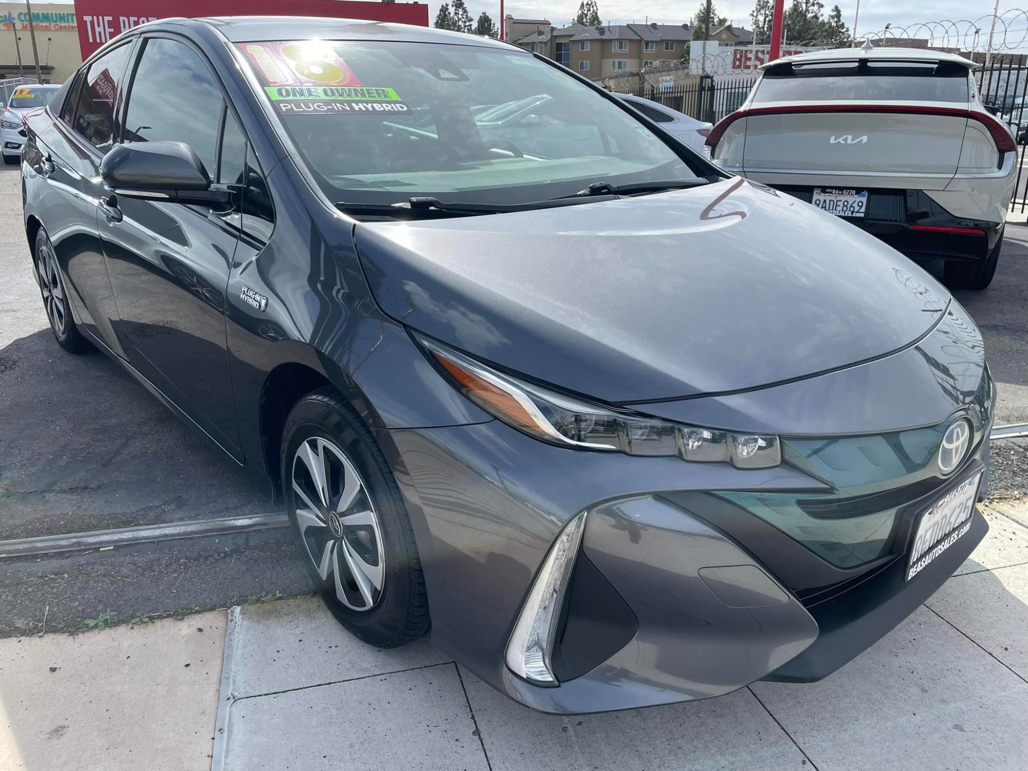 photo of 2018 Toyota Prius Prime Premium
